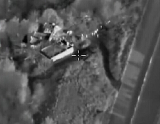 俄军苏34空袭IS最大训练营地