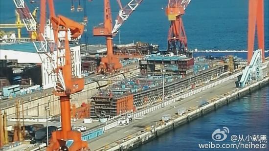 资料图:疑似国产航母分段