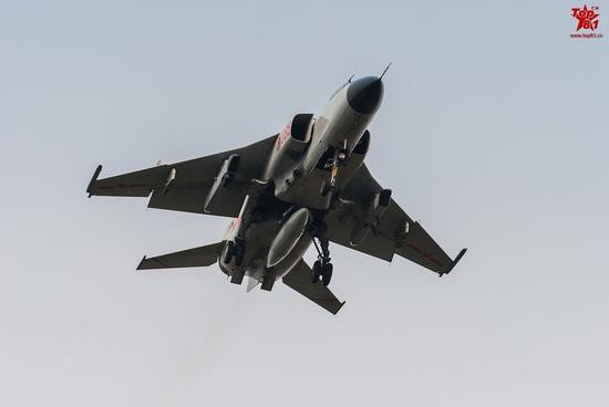 深度:歼16电子战机压制F35是吹牛? 让台湾导弹