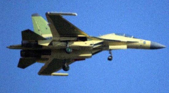歼-16电子战型飞机