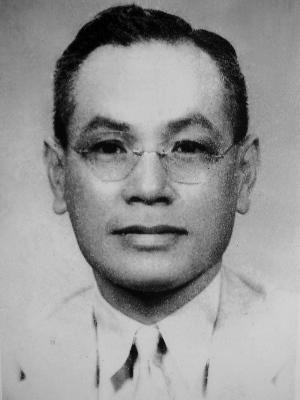 鲍君甫