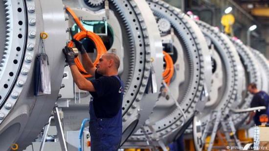 �¹����죨ͼƬ�����ڵ¹�֮����̨��վ��