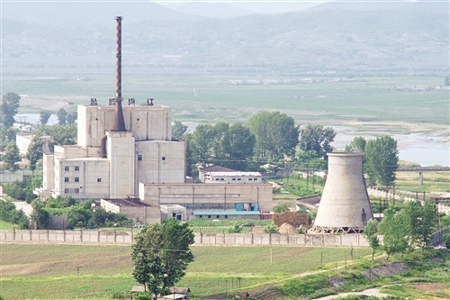2005年5月11日,朝鲜宣布从宁边5MW原子炉中取出8千个废燃料棒。