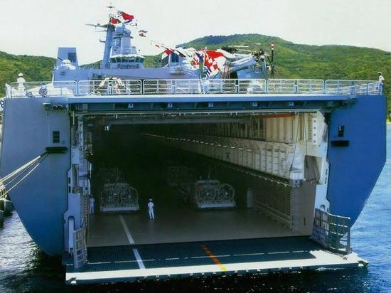 中国为什么不急着造两栖攻击舰 花钱多为一因素