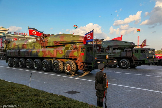 资料图：朝鲜KN-08远程弹道导弹。