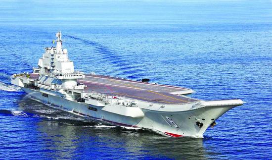 据英国《简氏防务周刊》网站1月7日报道称,在中国军方内部围绕未来航母设计展开的讨论中,主张复制“库兹涅佐夫”级航母辽宁舰的一方取得了胜利。