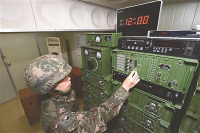 1月8日，在韩国京畿道涟川郡中部战线，韩国军方开启对朝扩音器广播。