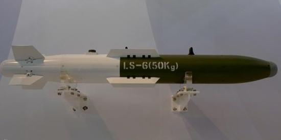 系统可以进一步提高炸弹的投放精度,国产lt-3增加了激光末制导系统