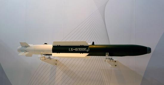 国产100公斤级卫星制导炸弹