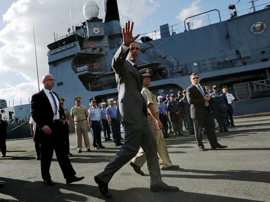 奥巴马登上菲律宾海军旗舰