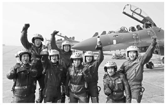 �����վ����ձ�ĳʦ����Ա�߾��ٻ����������Ա��������Ľ�ͷ����̷���㡡��