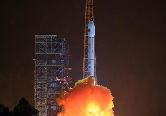 资料图:高分四号卫星升空