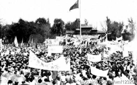 照片:九一八后中国人民大游行,抵制日货