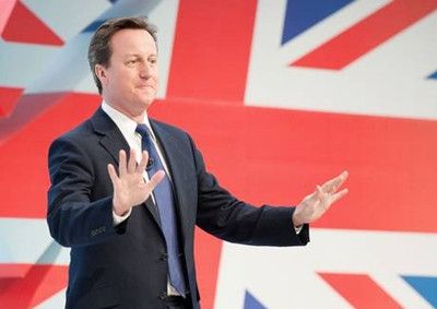 英国首相卡梅伦18日在一项旨在培养穆斯林妇女更多融入社会的举措中表示,未能在抵英两年半之内通过英语测试的一些移民或许不被允许留在英国。