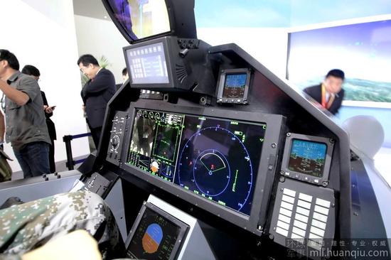珠海航展展出国产整体式座舱显示系统