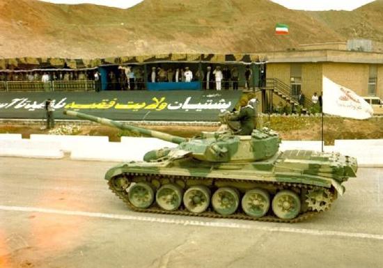 装有类似T-80UD炮塔和6TD发动机的新型T-72坦克