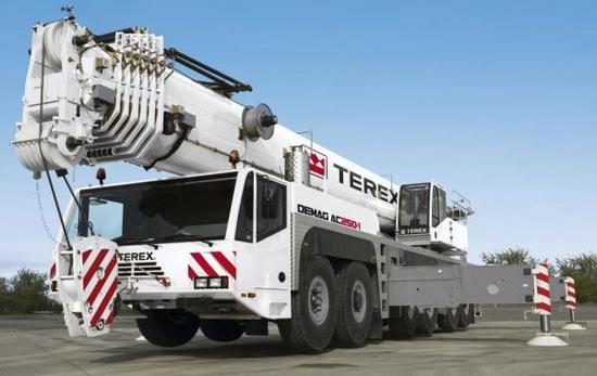 特雷克斯起重机