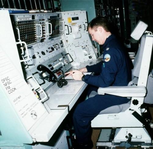 ����ͼ�������޼ʵ����ķ��侮ֵ����