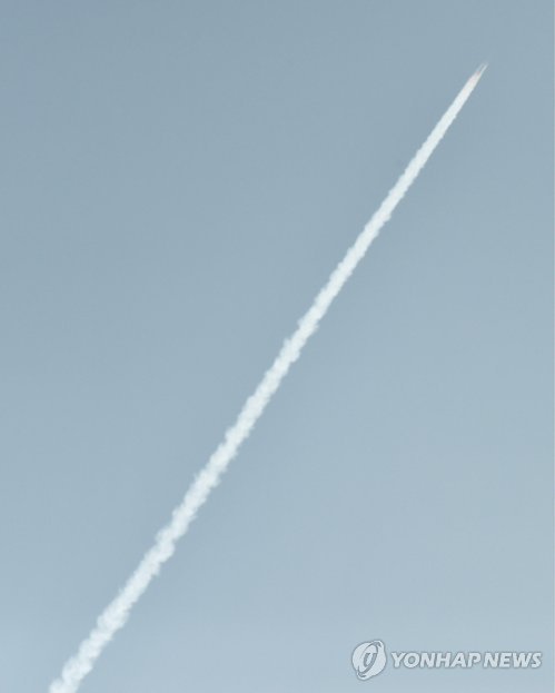 这是2月7日在辽宁省丹东地区捕捉到的朝鲜发射体。