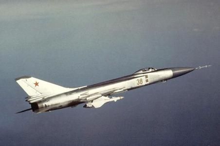 曾2次击落韩国客机的苏联空军苏15战斗机