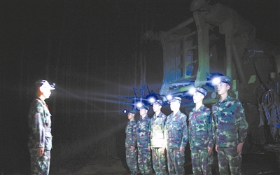 ������ž�����������ͼ���ӵ�������ܵײ�������������Ӧ��ΪDF-16�͵�������