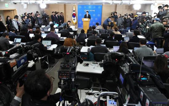 当地时间3月8日，韩国首尔，韩国政府宣布对朝鲜实施单边制裁 


