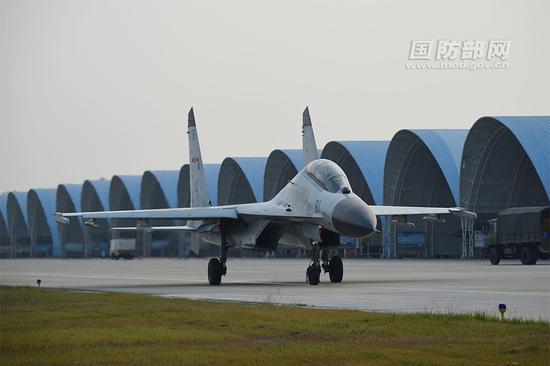 南海舰队航空兵某团大强度训练