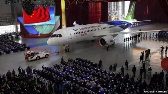 国产大客机C919总装下线仪式