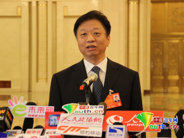 国家海洋局局长王宏接受采访。中国青年网记者 杨茜摄