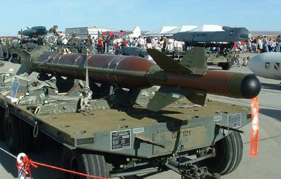 图为以色列空军使用的美制GBU-28钻地弹，在海湾战争和伊拉克战争中发挥了巨大作用。