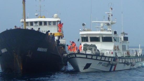 台湾“海洋巡防署”登船