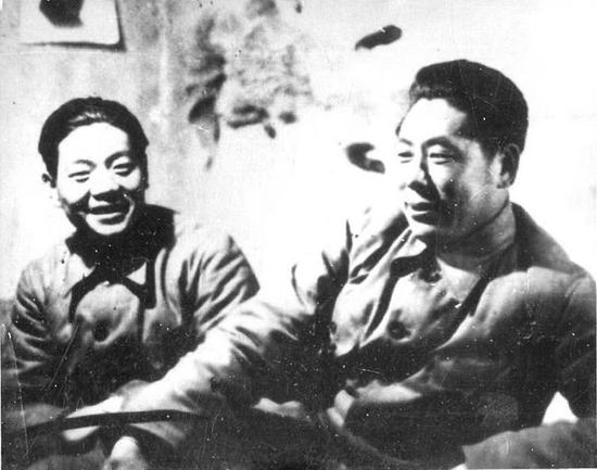 1946�궫���Ϻ�УУ����Ǭ�����վ���һ�θ�˾��Ա�����н����ͽ�������������һ��