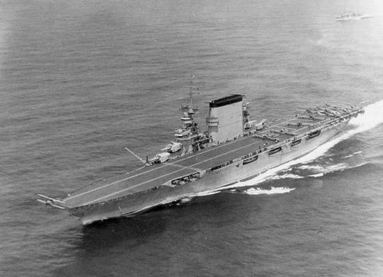 �п��Ƕغſ�����װ�׼װ�;޴���̴�ʹ�������Ŀ����������ͼ�е���һ�Һ�ĸҲ�����������ص���ۡ�