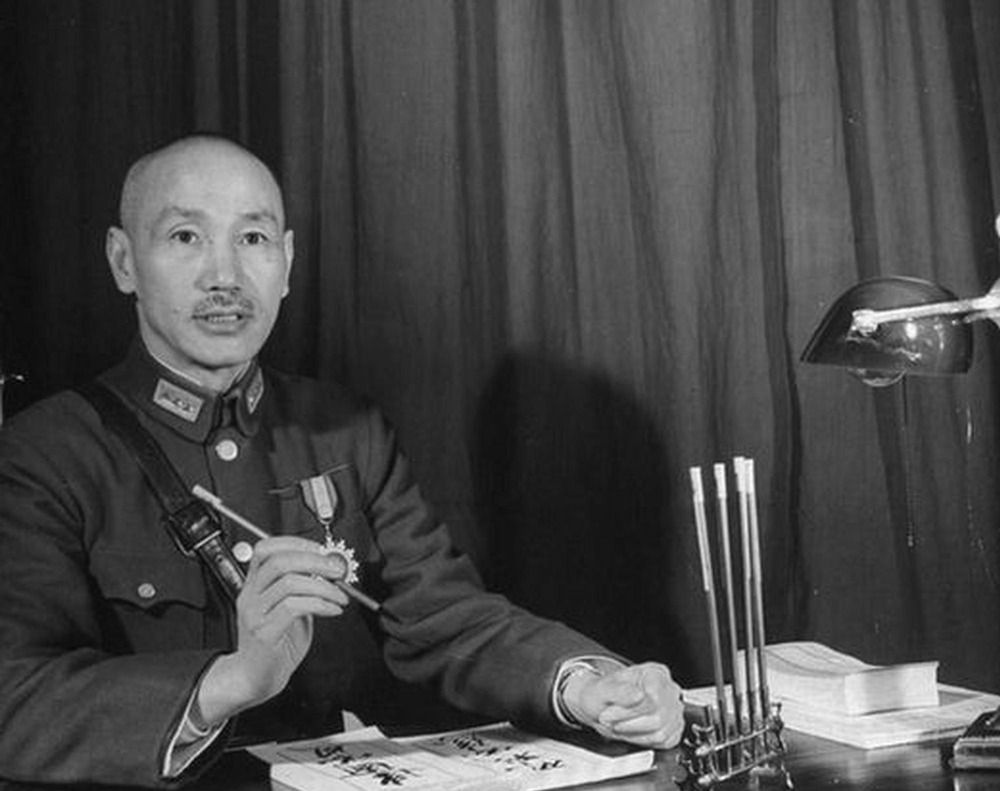 1959年，毛主席写信邀蒋介石回归大陆，蒋看信后回应了六个字 - 知乎