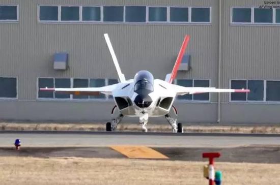 “心神”的机头侧脊不够尖锐，边条作用很小