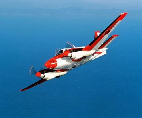 根据这些报道,日本将出租最多5架日本制造的TC90型双引擎螺旋桨教练机,另外包括后勤整备、保修支援等等。