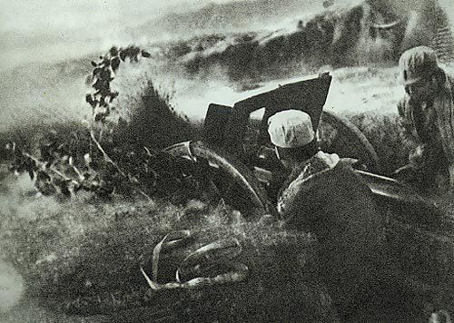 四平保卫战,炮兵向敌人轰击(资料图)