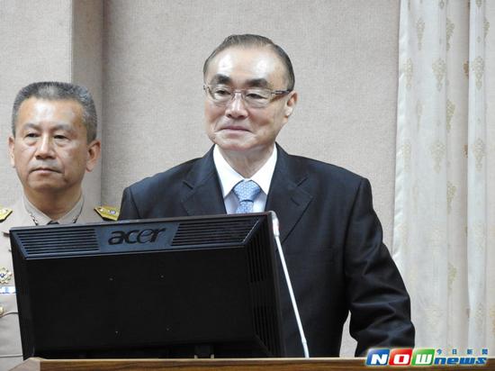 台湾当局新任“国防部长”冯世宽23日首度到台湾“立法院”备询