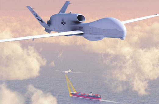 美国海军已经将RQ-4用于海上探测 和监控