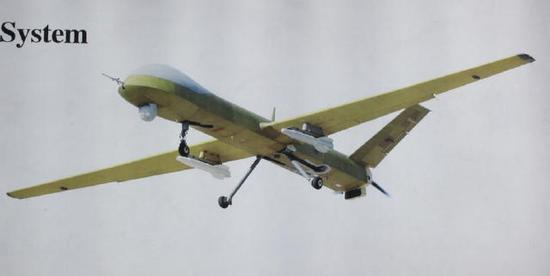 新制造的彩虹-4无人机进行出厂验收试飞