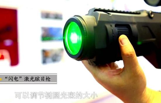 深度:中国一激光武器面世 酷似科幻电影中的装