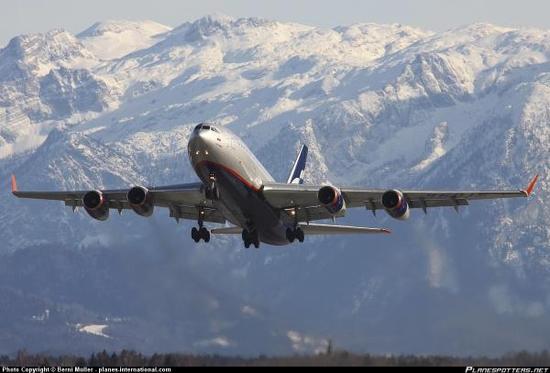 未来中俄联合大型客机将在伊尔-96基础上进行研制,现在由于该机使用的4台PS-90A发动机耗油率太高,该机的商业前景很不让人看好