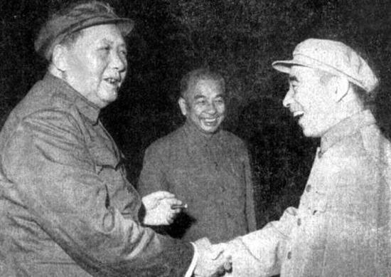 毛泽东和林彪（资料图）