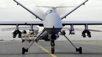 473次空袭中,造成的平民死亡人数在64人至116人之间,武装人员死亡人数在2372人至2581人之间。不过,这一数字不包括美军在伊拉克、叙利亚和阿富汗等“战事激烈区”造成的人员伤亡。