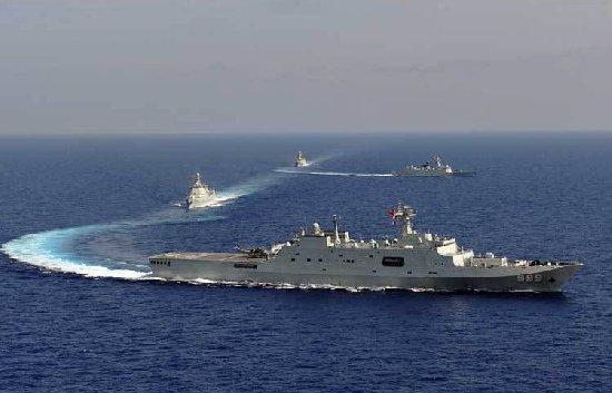 资料图：中国海军在南海举行实兵对抗演练