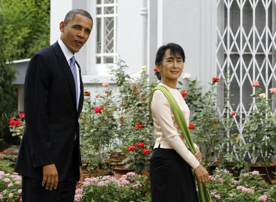 2012年11月19日，昂山素季在缅甸仰光会见奥巴马