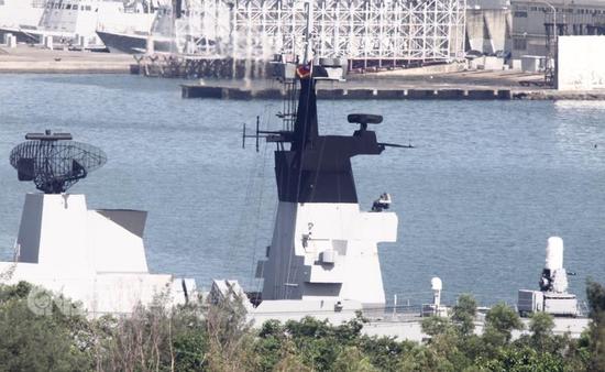 Ӣ13¸ӵӪӪ ʷϺٲý¯ϺѲ߮ĺѲ13ǰӪ۳ִϺѲ߮񡣽һɫͳ˧죬ȴͼƬ̨塰硱