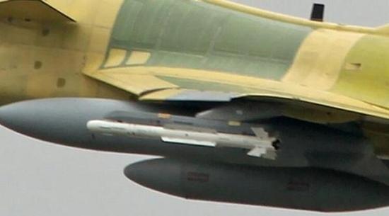 PL-10已经成为国产战斗机新一代近距格斗空空导弹