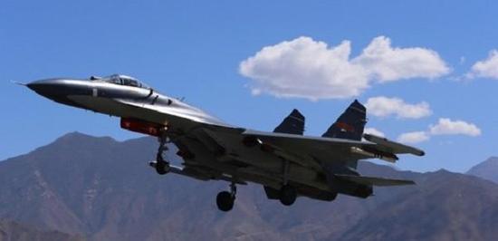 中国空军装备的歼-11战斗机