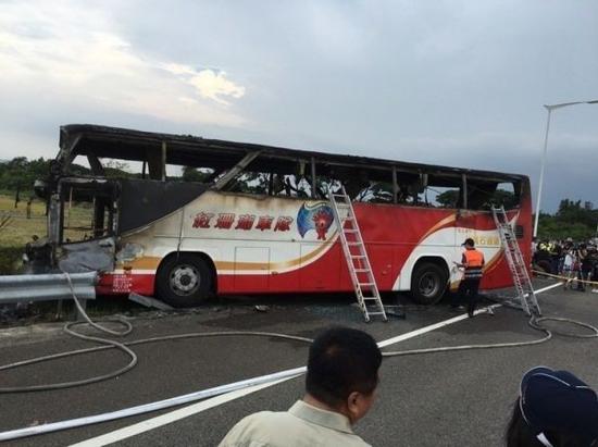 陆客团火烧车26死悲剧。（图片来源：台湾联合新闻网）
